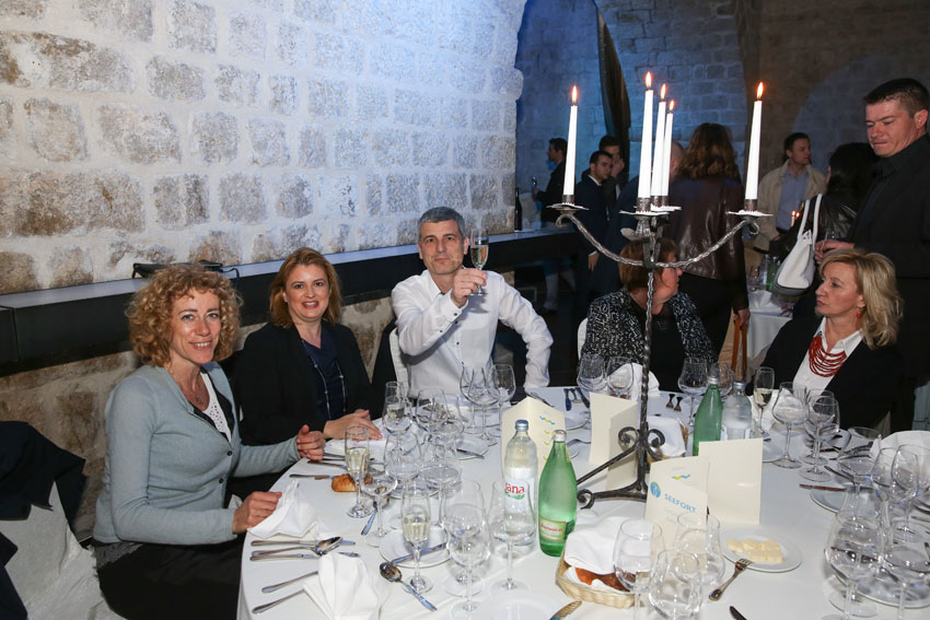 img0001-1824